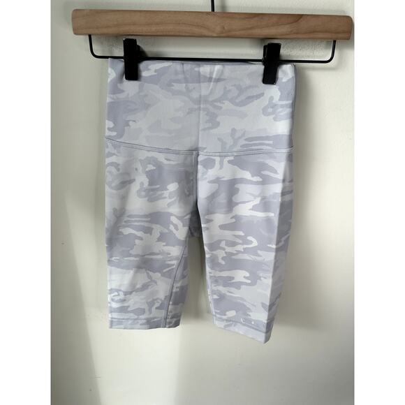 Lululemon Wunder Under Short 10" *Ribbed Size 2 Camo - Picture 2 of 7